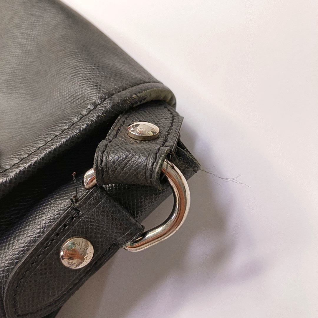 LOUIS VUITTON ALEX Black Cowhide Single Shoulder Bag Crossbody Bag Silver Hardware-(SKU)-959606640