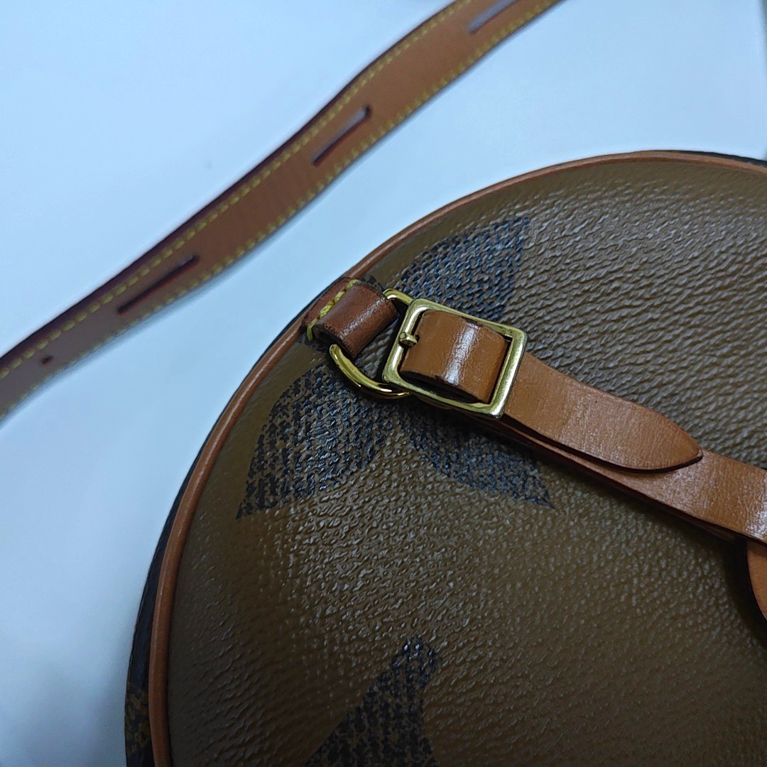 LOUIS VUITTON BOITE CHAPEAU Medium Brown Coated Canvas Monogram Vernis Pancake Bag Crossbody Bag Single Shoulder Bag Adjustable Strap-(SKU)-954449179
