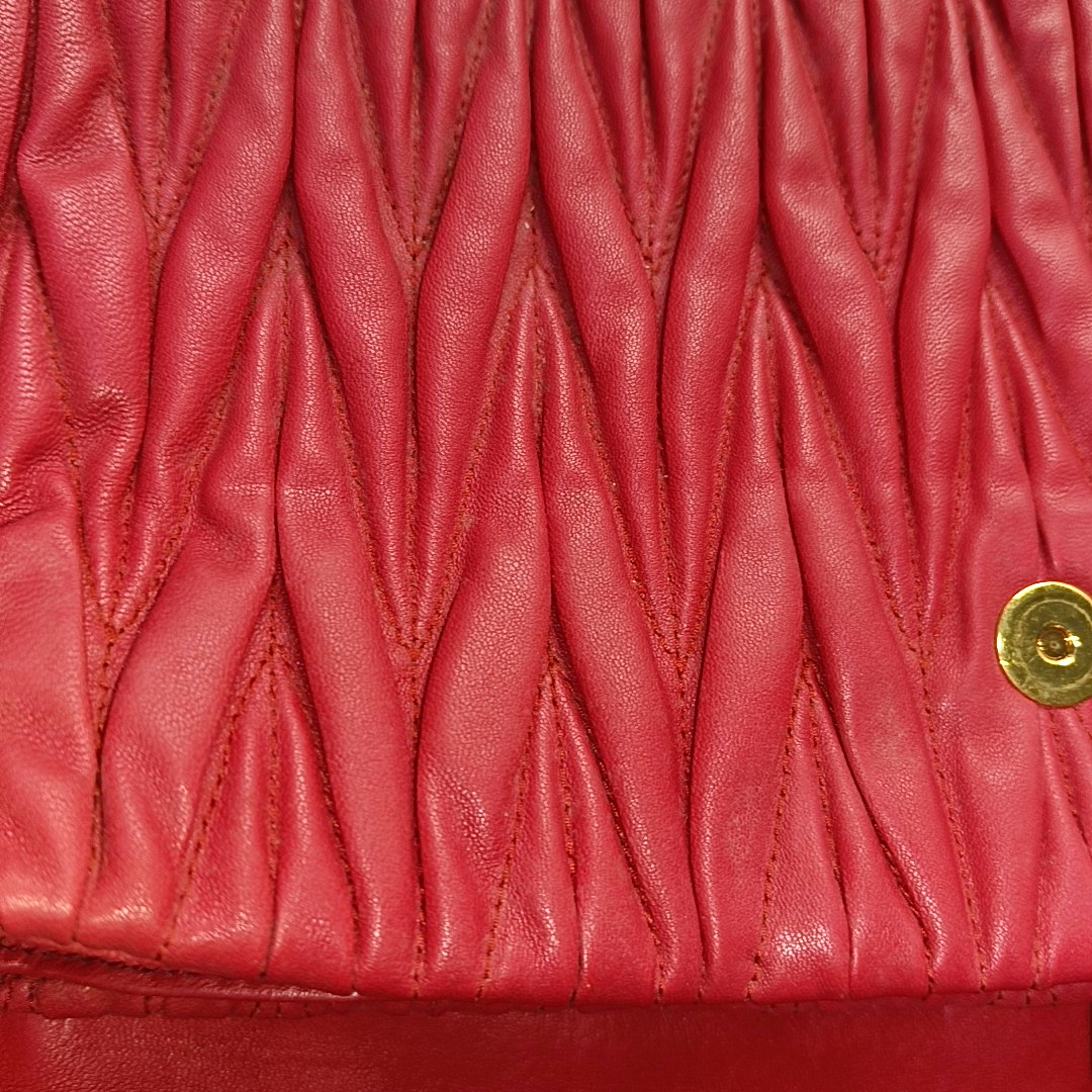 Miu Miu Red Sheepskin Quilted Clutch Bag Handbag Single Shoulder Bag Golden hardware-(SKU)-957691909