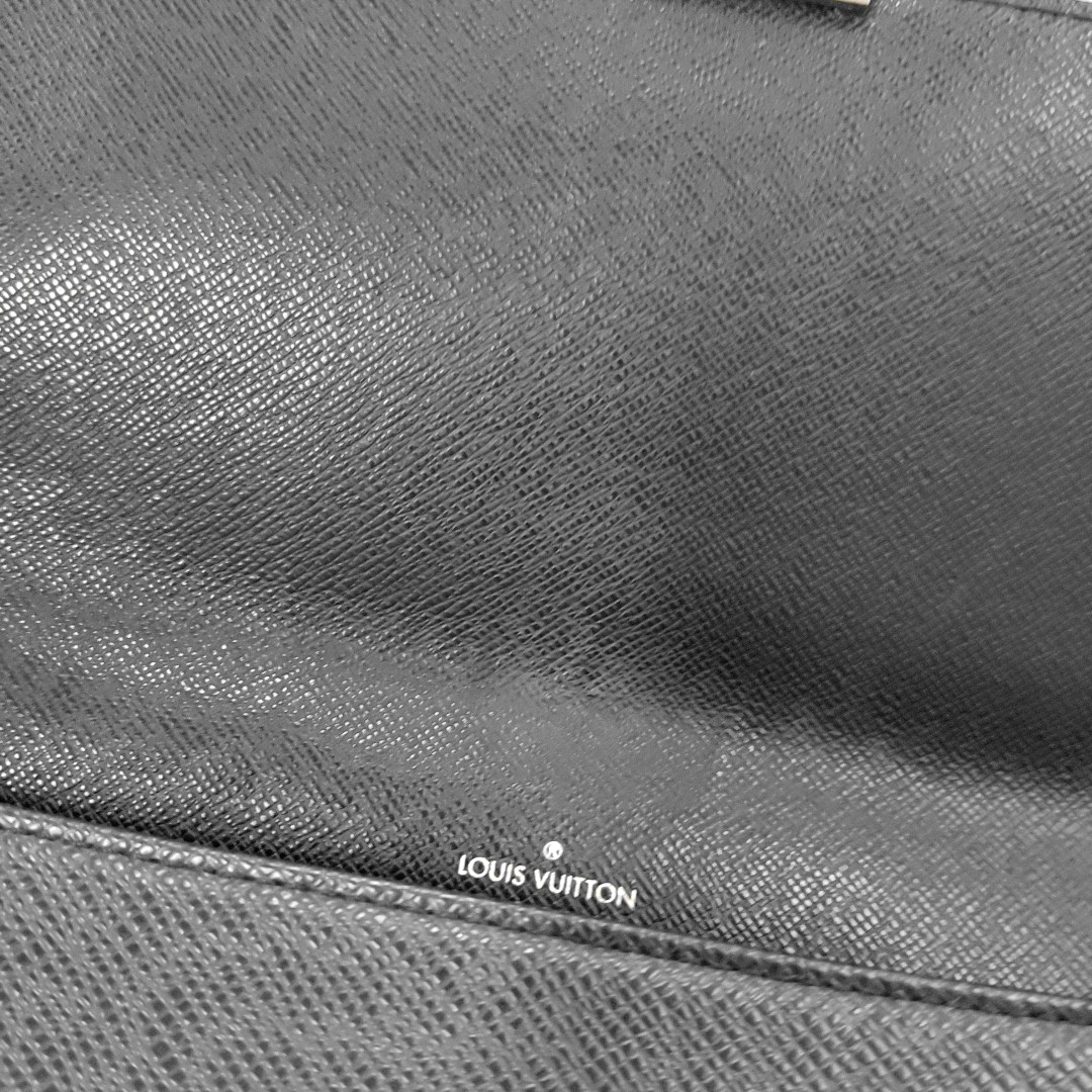 LOUIS VUITTON SELENGA Black Leather Clutch Handbag Silver Hardware-(SKU)-960473298