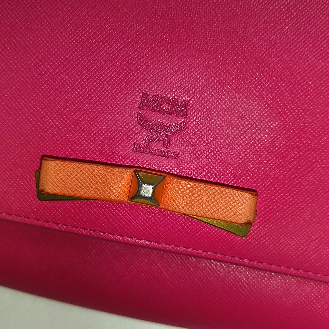 MCM Fuchsia Leather Crossbody Shoulder Bag Handbag Golden hardware Removable shoulder strap-(SKU)-14092274