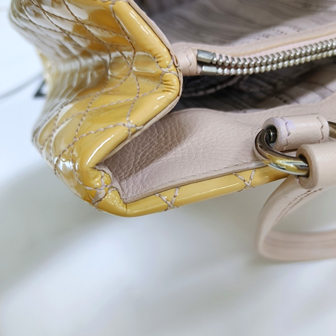 FERRAGAMO Tote bag Yellow Cowhide Quilted Handbag Silver Hardware-(SKU)-937625513