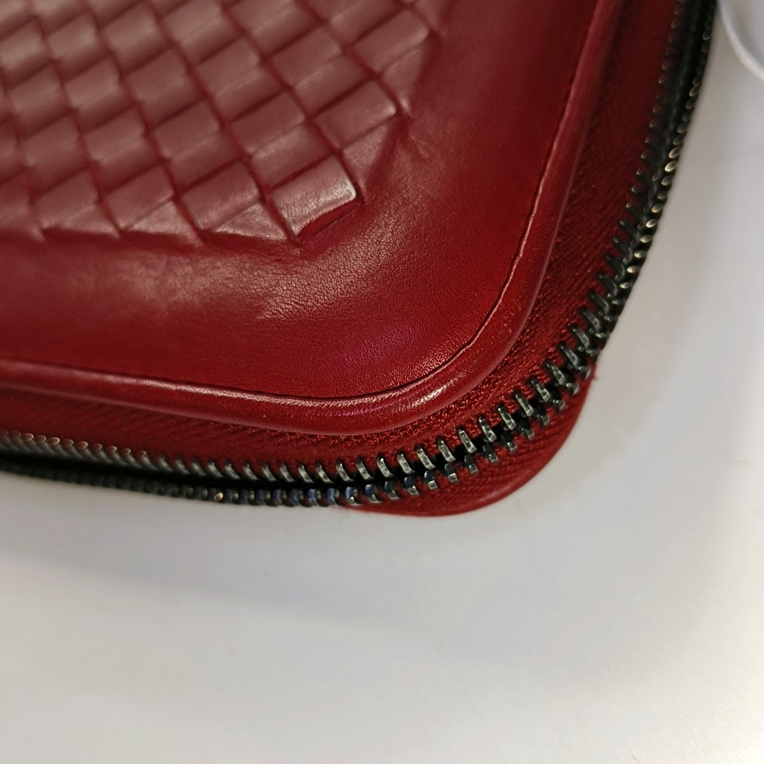 BOTTEGA VENETA Red Cowhide Woven Wallet Black hardware-(SKU)-945768483