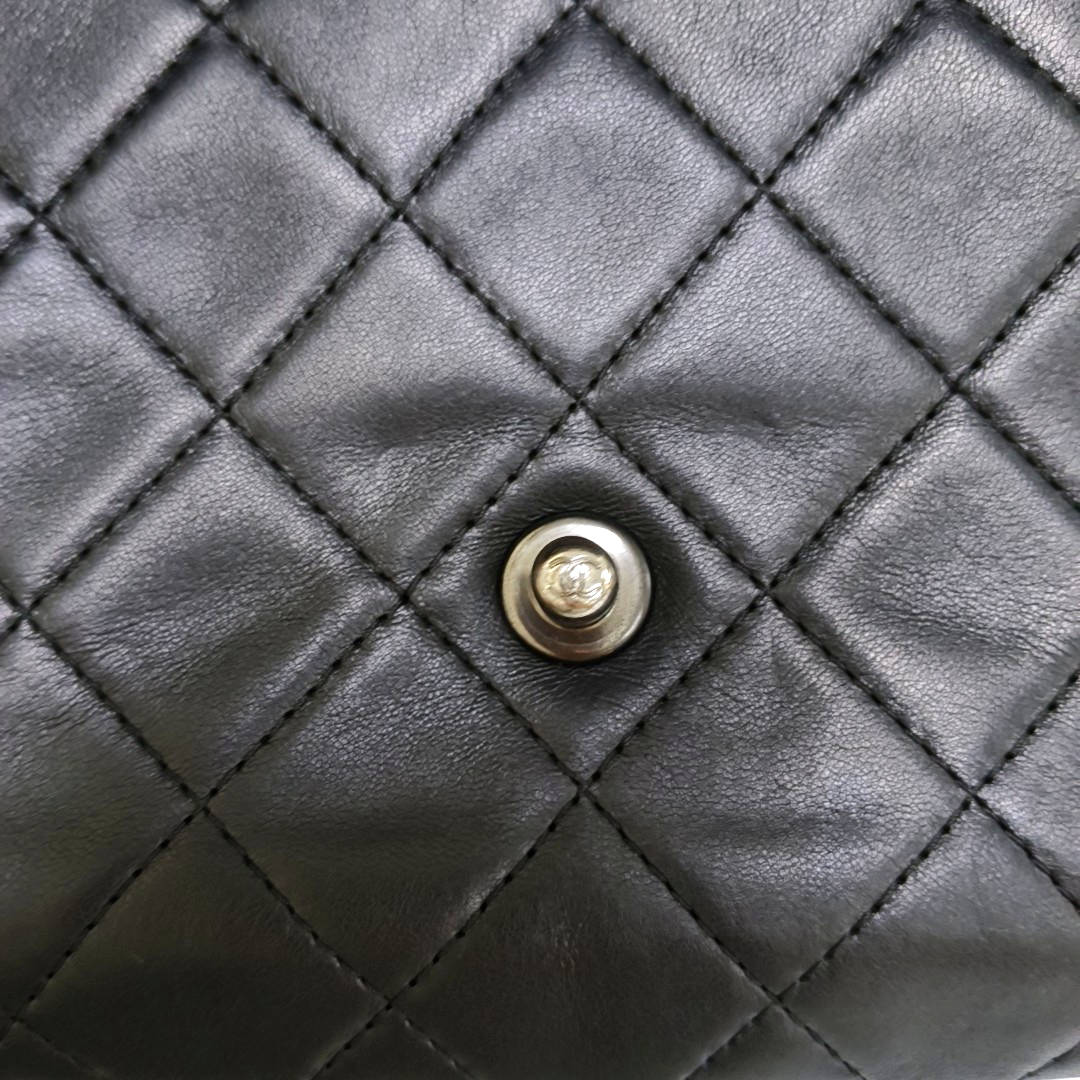 CHANEL BOY CHANEL Black Lamb Skin Quilted Single Shoulder Bag with Silver Hardware, 16 Clasp-(SKU)-961049514