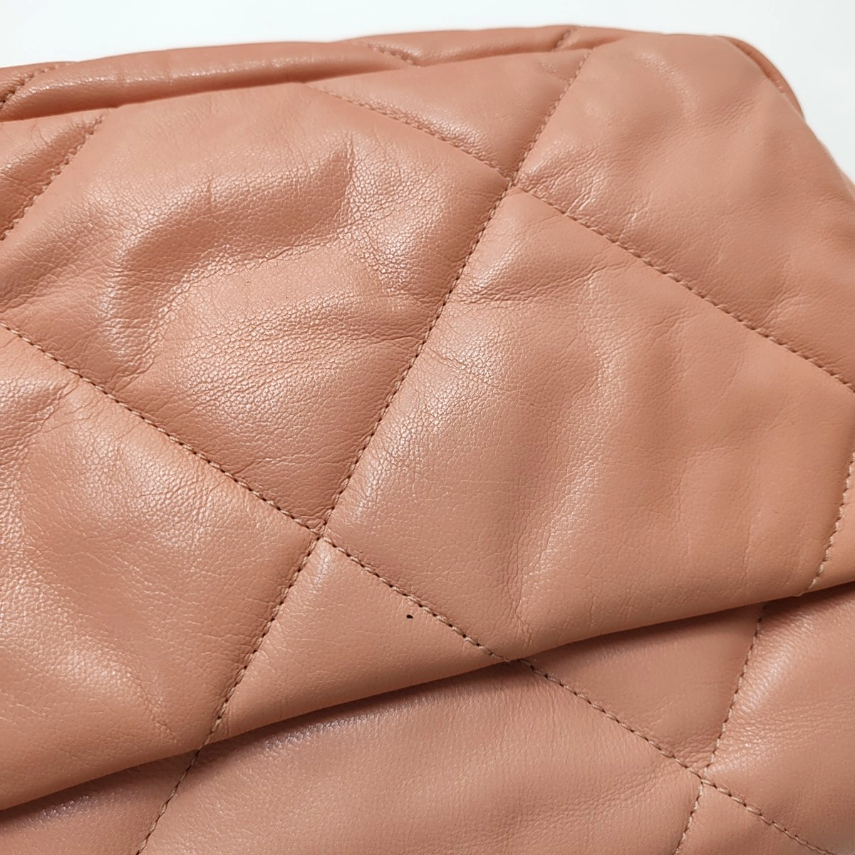CHANEL CHANEL 19 Small Pink Lamb Leather Quilted Stitch Shoulder Bag Tote Bag Crossbody Bag Gold Rhodium Hardware 29 Clasp-(SKU)-954435140