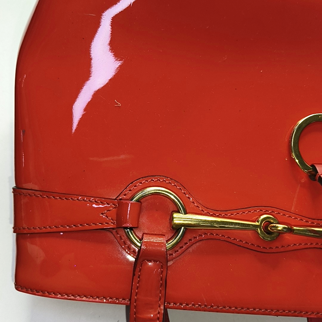 GUCCI Horsebit Chain Red Patent Leather Horsebit Shoulder and Handbag Golden hardware Removable shoulder strap-(SKU)-954143882