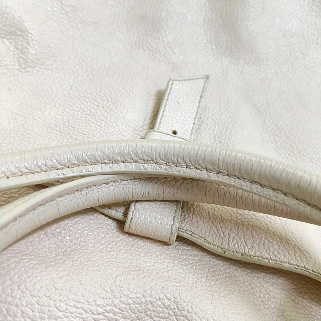 DIOR Tote bag White cowhide waffle pattern quilted single shoulder bag Golden hardware-(SKU)-957417098