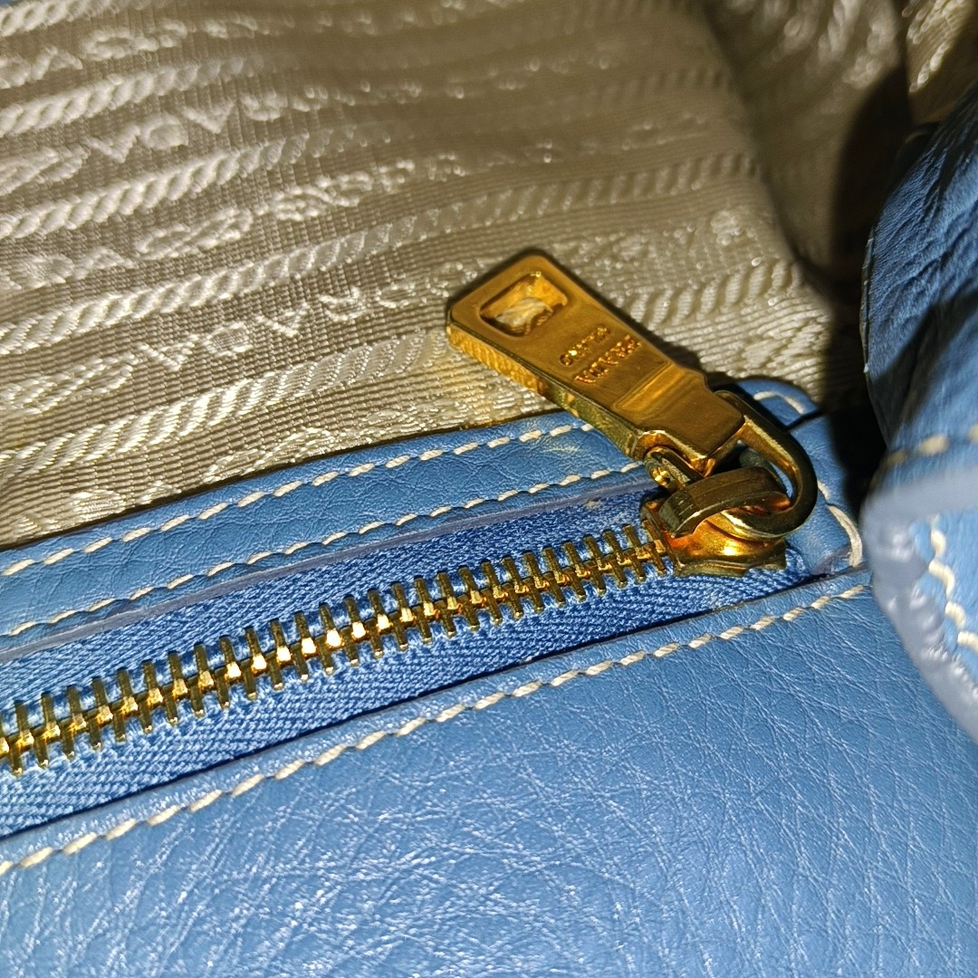 PRADA Tote bag Blue Cowhide Logo Shoulder Bag Handbag Golden hardware Removable shoulder strap-(SKU)-957689174