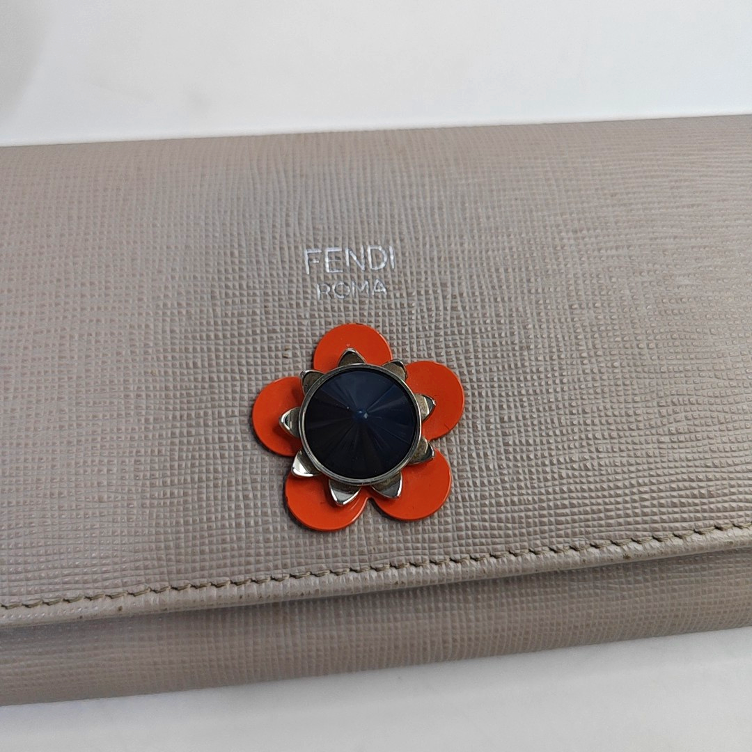 FENDI Light Gray Leather Stud Wallet Silver Black Hardware-(SKU)-947997780