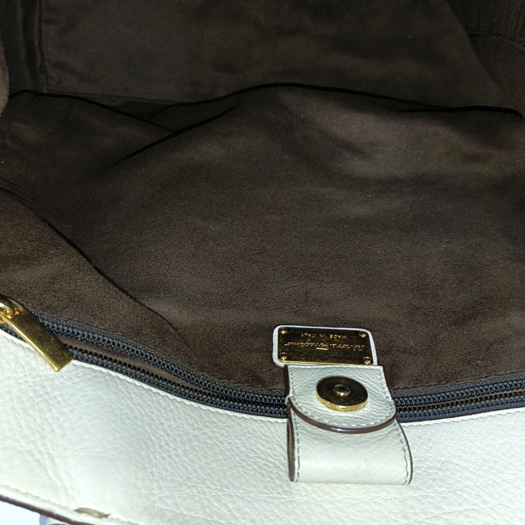 FERRAGAMO Sookie White Leather Handbag Golden hardware-(SKU)-13881805