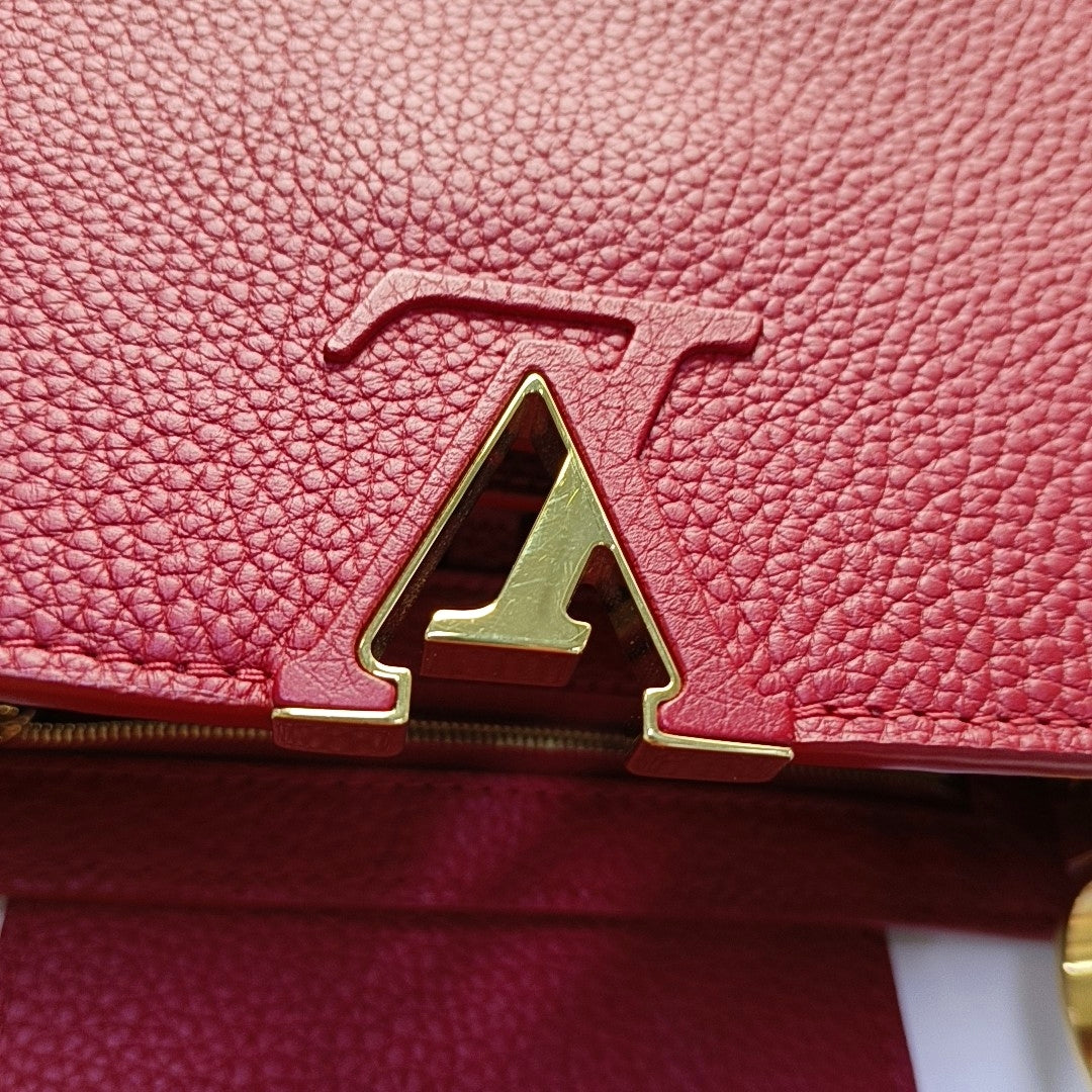 LOUIS VUITTON CAPUCINES BB Red Calfskin Single Shoulder Bag Handbag Crossbody Bag Gold Hardware Removable Shoulder Strap-(SKU)-969386488