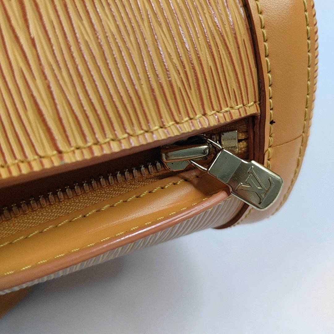 LOUIS VUITTON LUSSAC 黄色EPI牛皮水波纹Shoulder Bag Golden hardware Vintage model-(SKU)-959138039