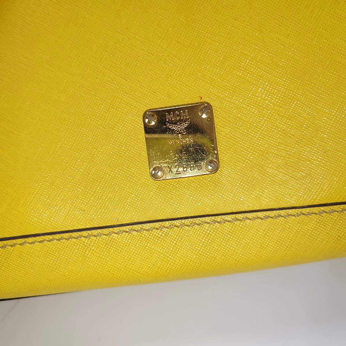 MCM NUOVO Yellow Leather Sling Shoulder Bag Golden hardware Removable shoulder strap-(SKU)-940313912