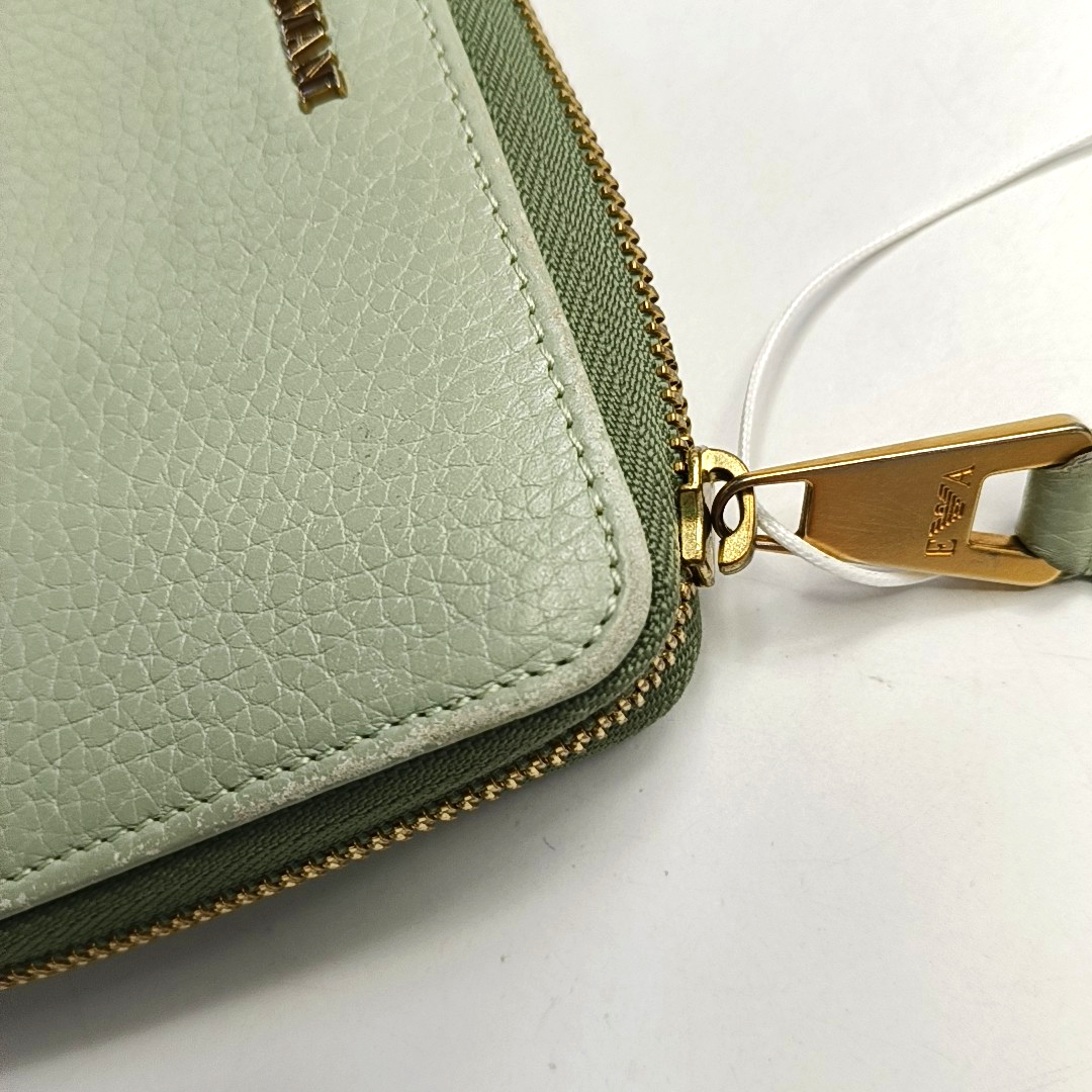 EMPORIO ARMANI Light Green Leather Wallet Golden hardware-(SKU)-950857447