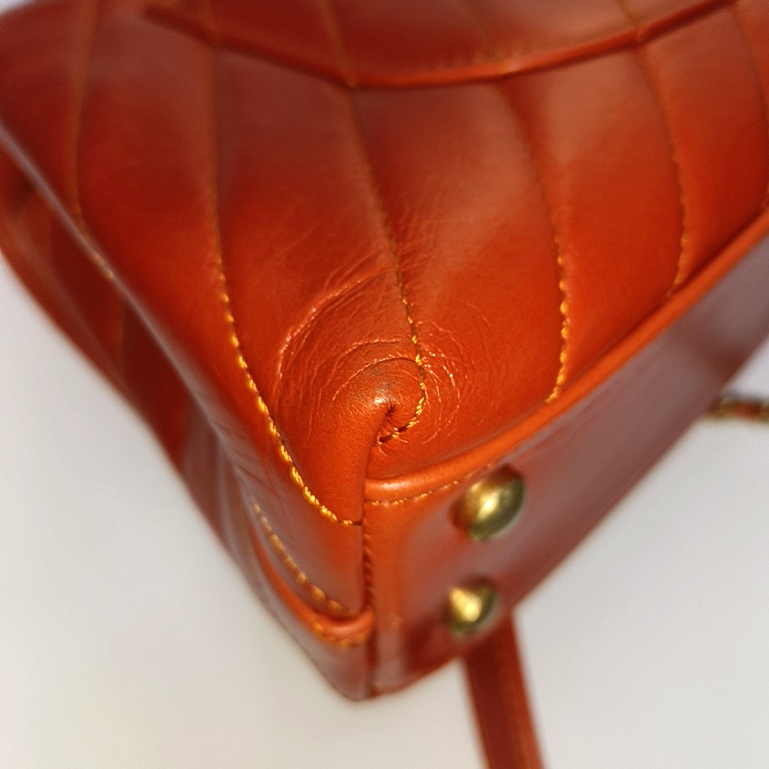 CHANEL COCO HANDLE Orange Calfskin Quilted V-Shape Bag with Golden Hardware, 24K, Detachable Strap-(SKU)-963432693