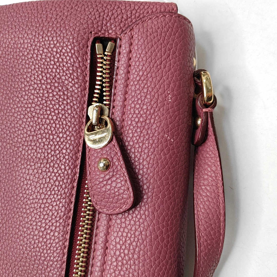 FERRAGAMO Blush Pink Calfskin Crossbody Single Shoulder Bag Golden hardware-(SKU)-944292181
