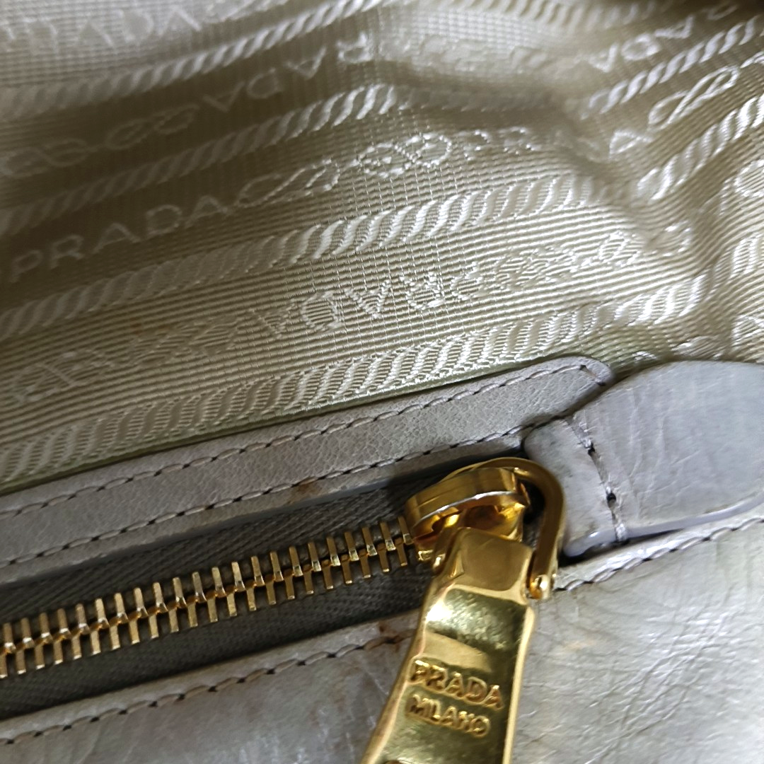 PRADA Green Cowhide Handbag Shoulder Bag Golden hardware-(SKU)-13786138