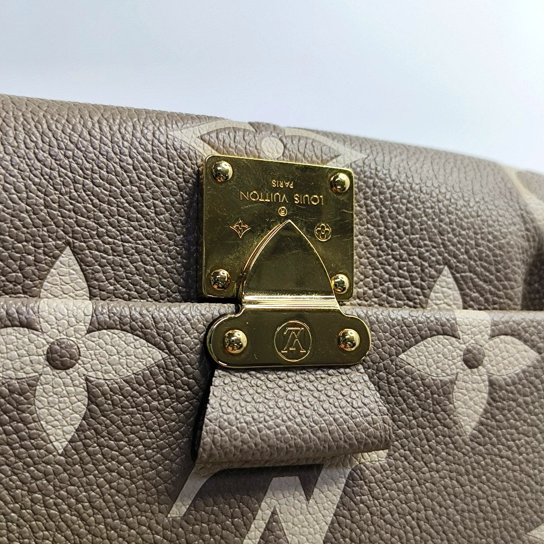 LOUIS VUITTON FAVORITE Gray Cowhide Embossed Shoulder Bag Crossbody 2 Removable Straps Golden Hardware-(SKU)-969275114