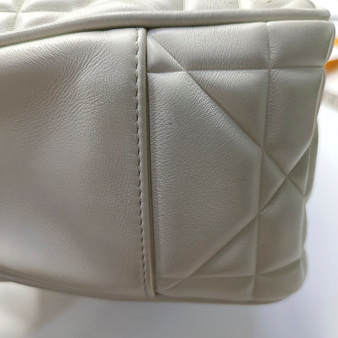 DIOR Lady Dior Small White Leather Cannage Quilted Diana Bag Single Shoulder Bag Tote Bag Crossbody Bag with Gold Hardware Removable Strap-(SKU)-957082816
