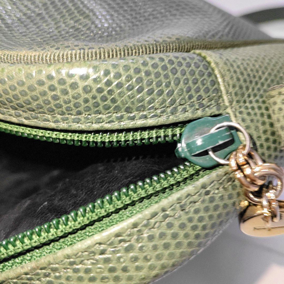 FERRAGAMO Camera Bag Green Calf Leather Texture Single Shoulder Bag Crossbody Golden hardware-(SKU)-14338830