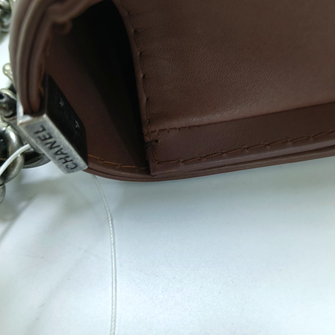 CHANEL BOY CHANEL Medium Burgundy Calfskin Quilted Shoulder Bag Tote Crossbody Bag Ruthenium Hardware 18K Clasp-(SKU)-946021622