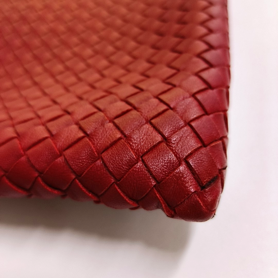 BOTTEGA VENETA Red Cowhide Braided Handbag Black hardware-(SKU)-947934561