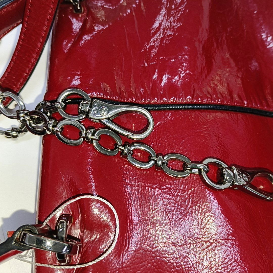 TOD'S Burgundy Patent Leather Quilted Single Shoulder Bag Ruthenium color hardware Removable shoulder strap-(SKU)-931990253