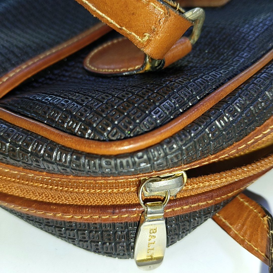 BALLY Black Cowhide Embossed Single Shoulder Bag Golden hardware-(SKU)-935601519
