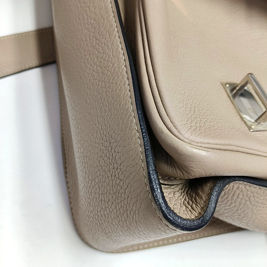 HERMÈS Steve Dove Gray Clemence Calfskin Single Shoulder Bag Crossbody Bag Silver Hardware 🄻-(SKU)-970550032