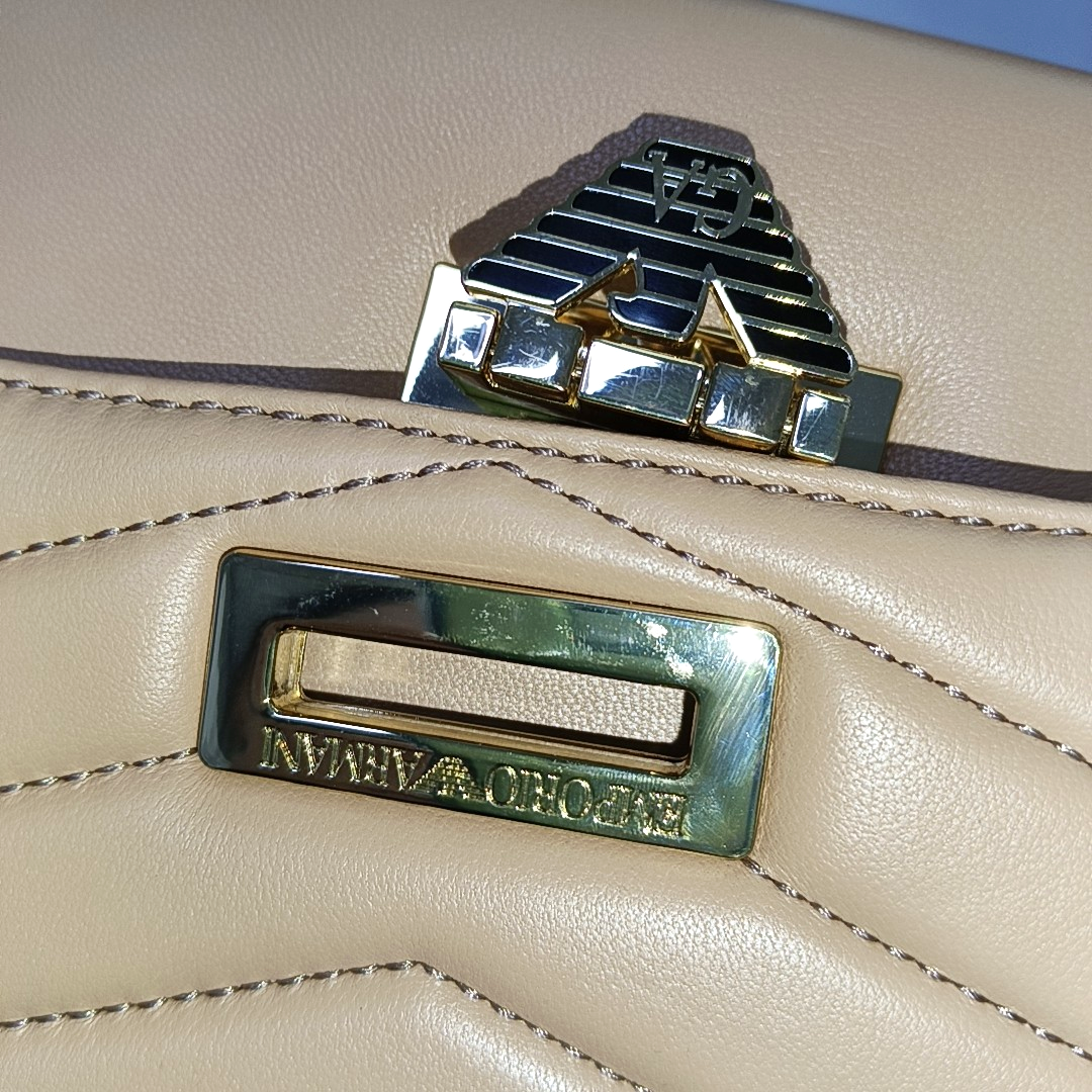 EMPORIO ARMANI Khaki Leather Quilted Shoulder Bag Golden hardware Removable shoulder strap-(SKU)-934447940