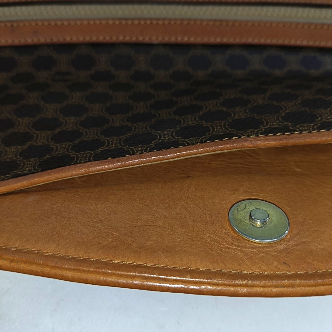 CELINE MACADAM CLUTCHES Brown Coated Canvas Triumph Clutch Golden hardware-(SKU)-14049943