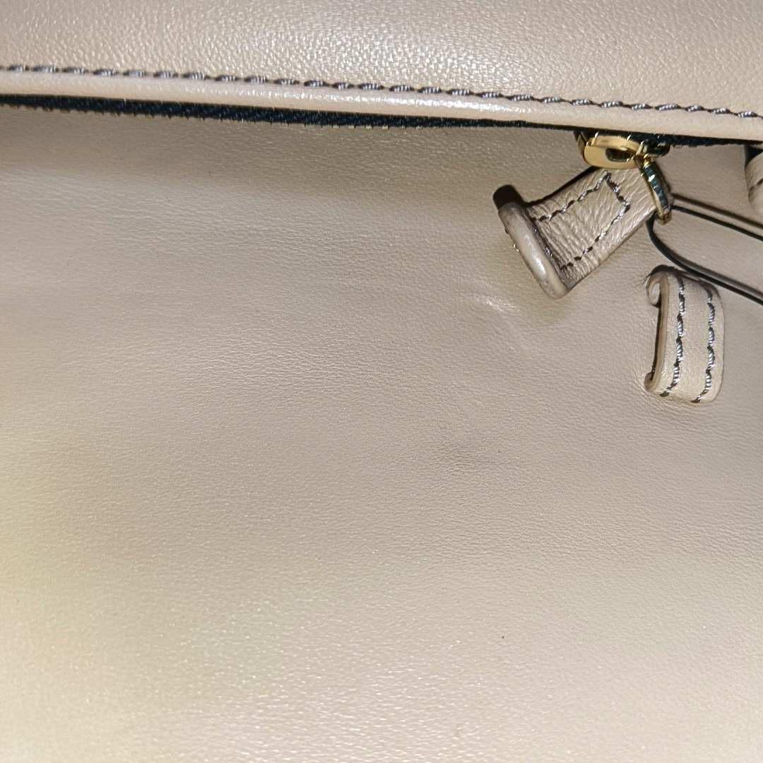 EMPORIO ARMANI Khaki Leather Quilted Shoulder Bag Golden hardware Removable shoulder strap-(SKU)-934447940