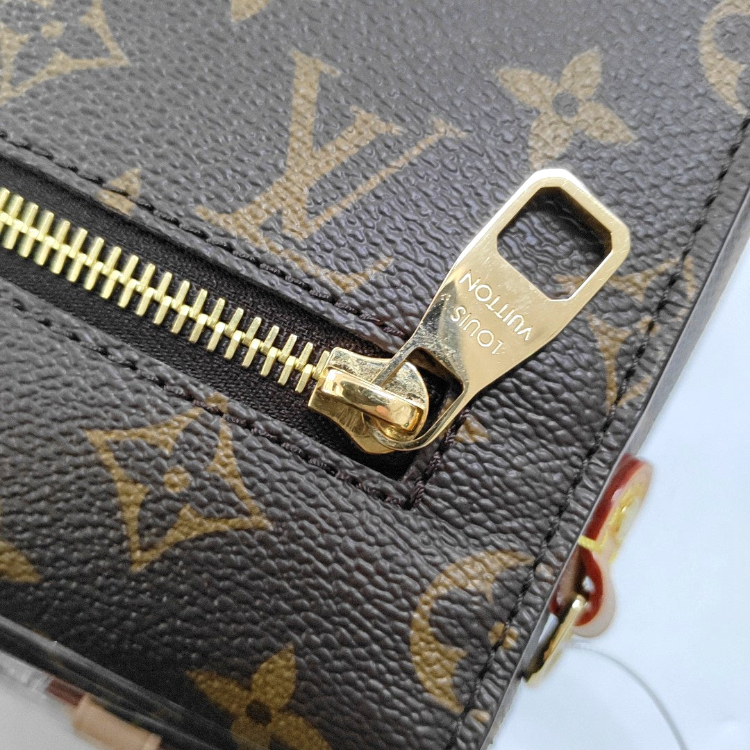 LOUIS VUITTON MÉTIS Medium Brown Coated Canvas Monogram Vernis Messenger Bag Crossbody Bag Shoulder Bag Tote Bag Adjustable Strap Golden Hardware Complete Accessories-(SKU)-969538563