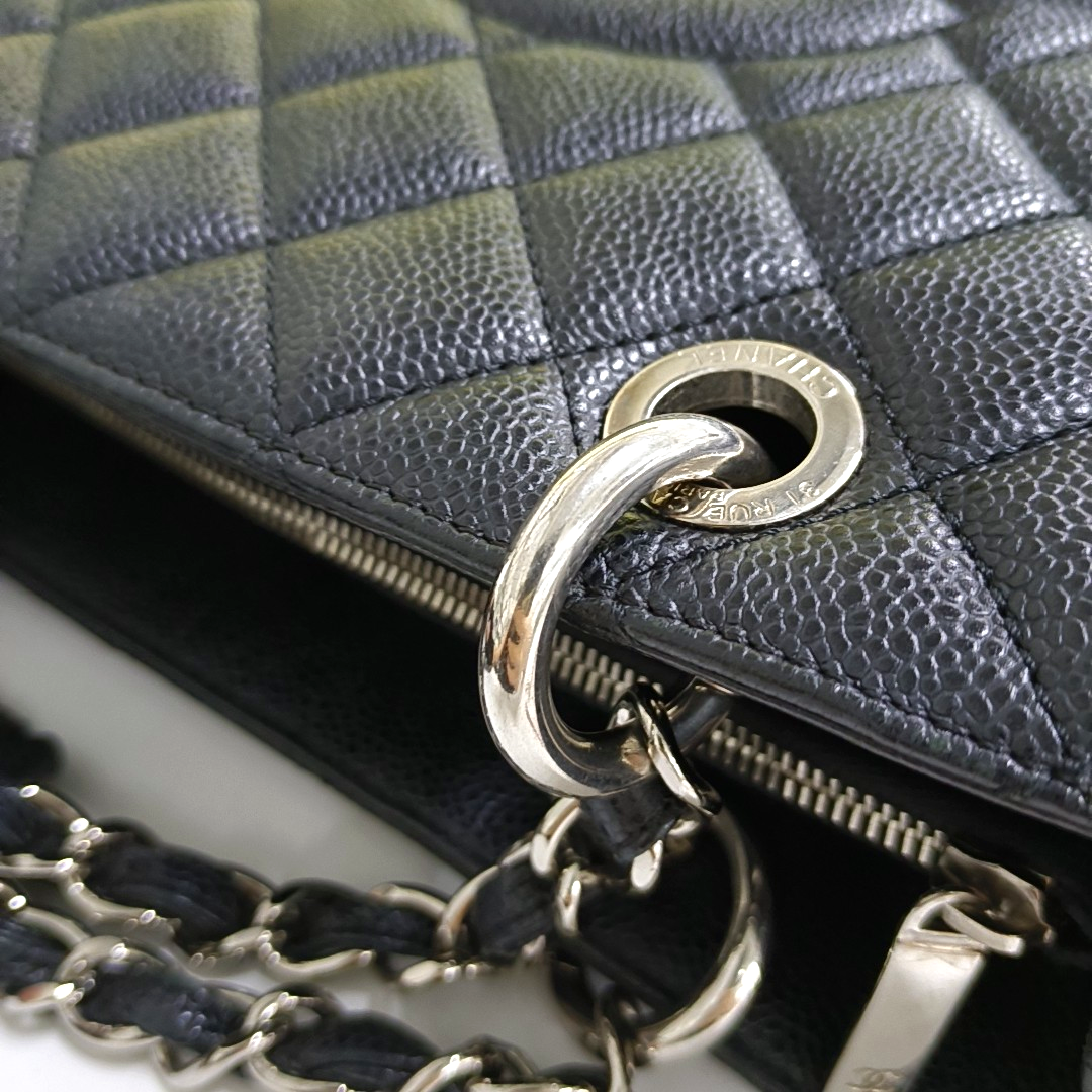 CHANEL CHANEL GST Large Black Calfskin Quilted Crossbody Shoulder Bag with Silver Hardware, 16K-(SKU)-961066652