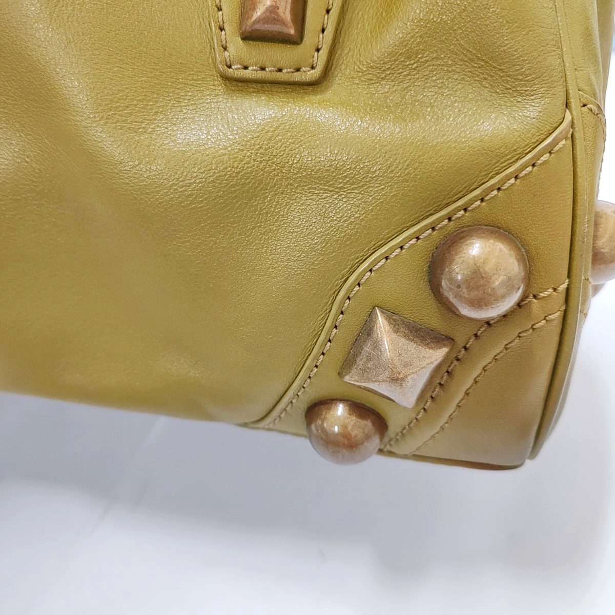 BURBERRY Green Cowhide Studs Handbag Golden hardware-(SKU)-944901889