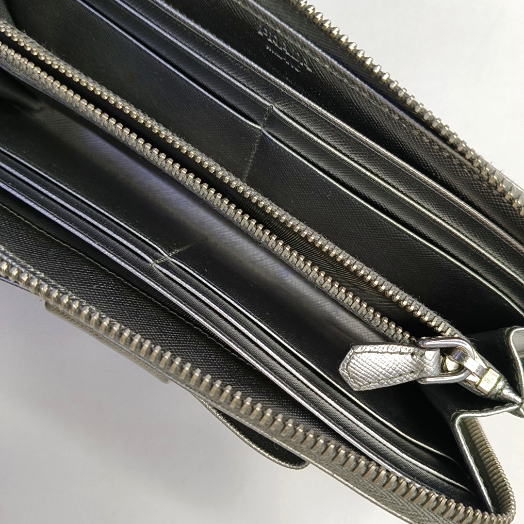 PRADA Silver Cowhide Crosshatch Pattern Wallet Silver Hardware-(SKU)-959593939