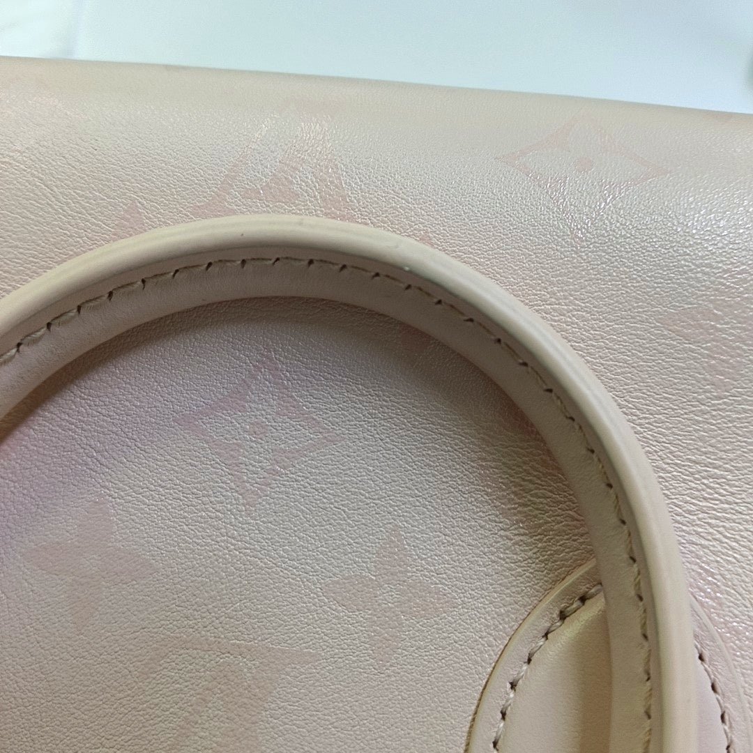 LOUIS VUITTON ONTHEGO small size pink leather Monogram shoulder bag with gold hardware and 2 detachable straps-(SKU)-968753925