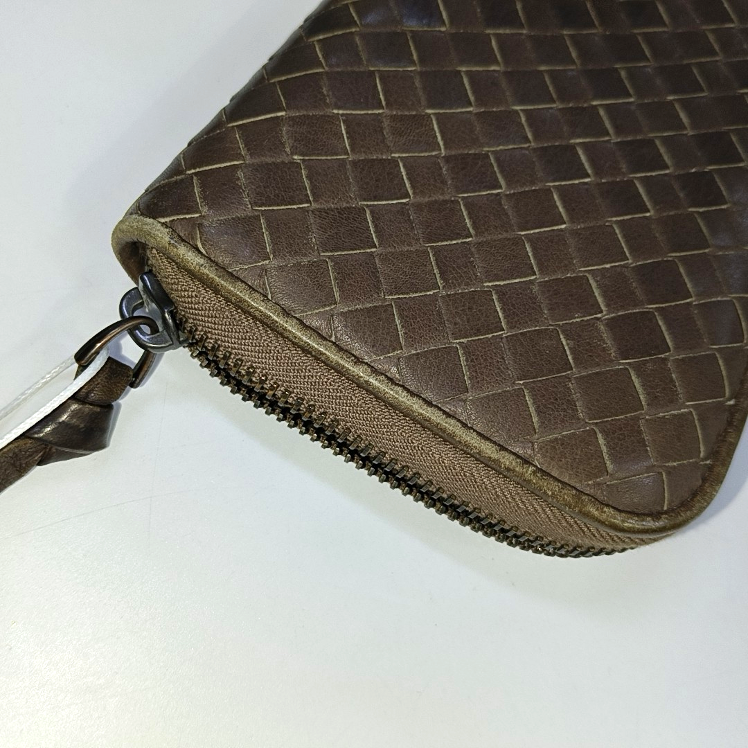 BOTTEGA VENETA Dark Brown Cowhide Woven Wallet Black hardware-(SKU)-939008283