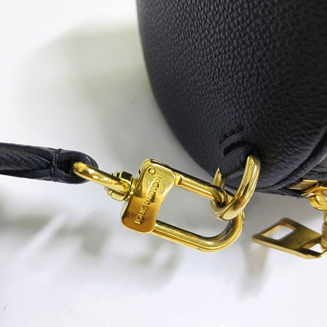 LOUIS VUITTON PAPILLON BB Black Calfskin Monogram Papillon Crossbody Shoulder Bag Handbag with Removable Strap Gold Hardware Detachable Pouch-(SKU)-966336754