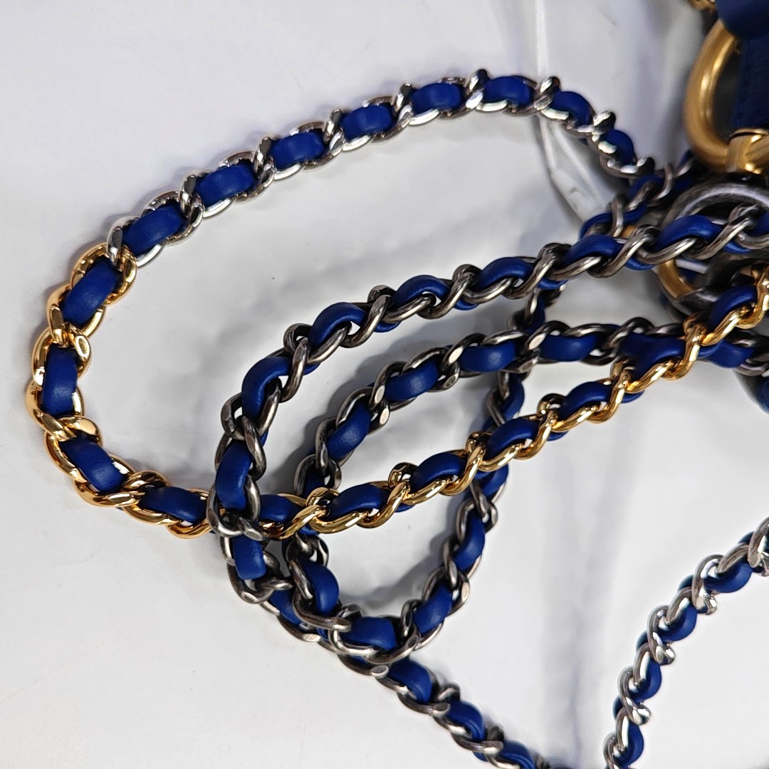 CHANEL GABRIELLE Small size blue leather quilted diamond crossbody bag single shoulder bag handbag golden silver ruthenium hardware 29 opening detachable shoulder strap-(SKU)-951676219