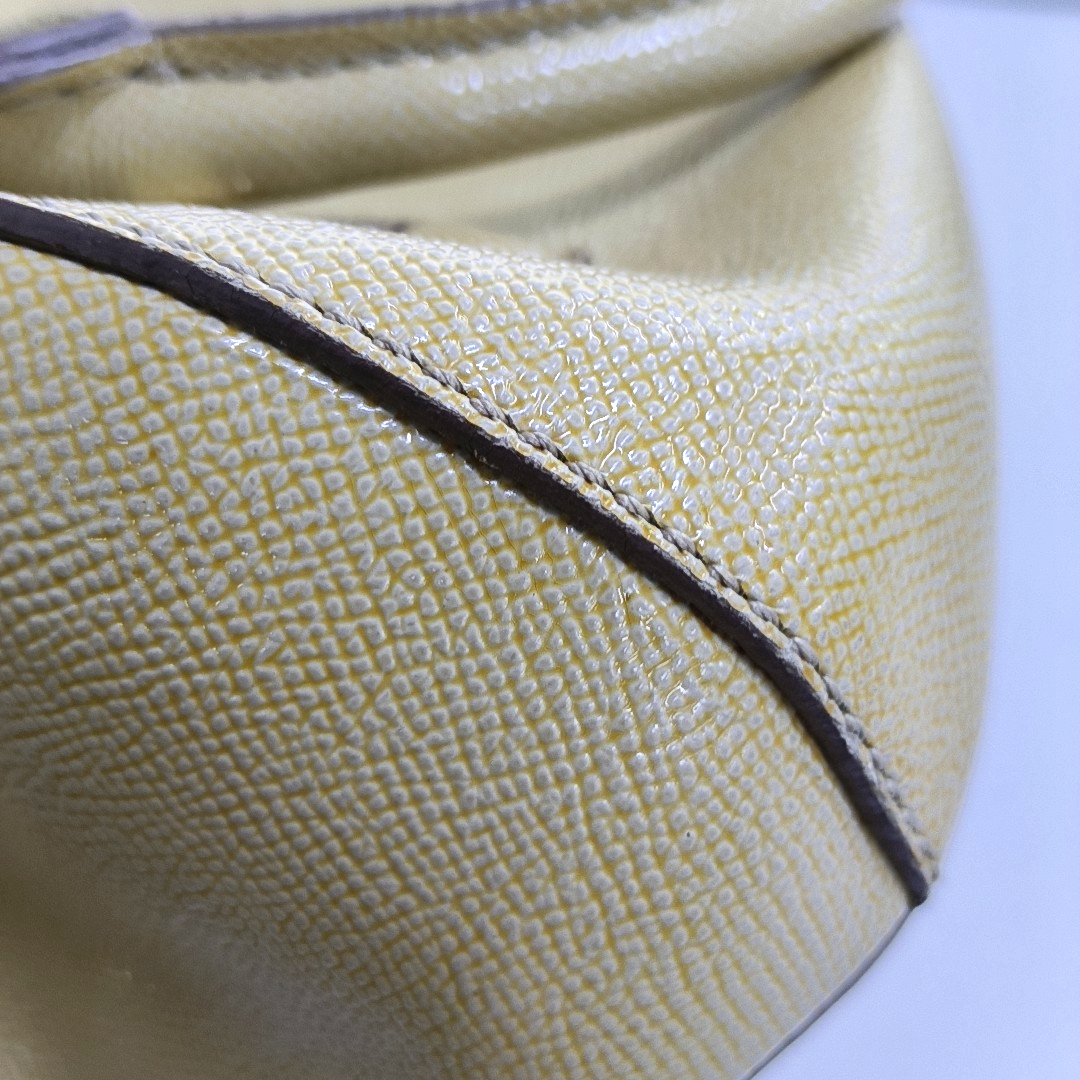 BURBERRY Khaki cowhide embossed handbag Golden hardware-(SKU)-953577933