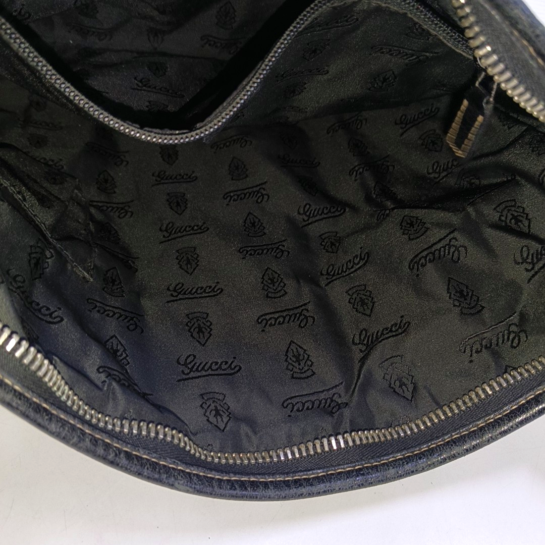 GUCCI Black Leather Studs Single Shoulder Crossbody Bag Golden hardware-(SKU)-946015395