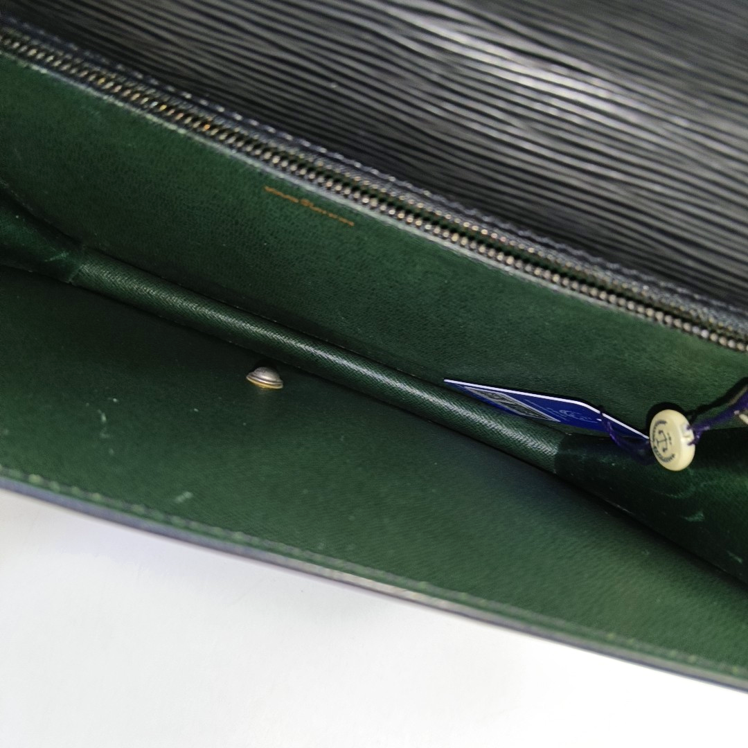 LOUIS VUITTON TRAPÈZE Large size BlackEPI牛皮水波纹手拿包 Vintage model-(SKU)-944705584