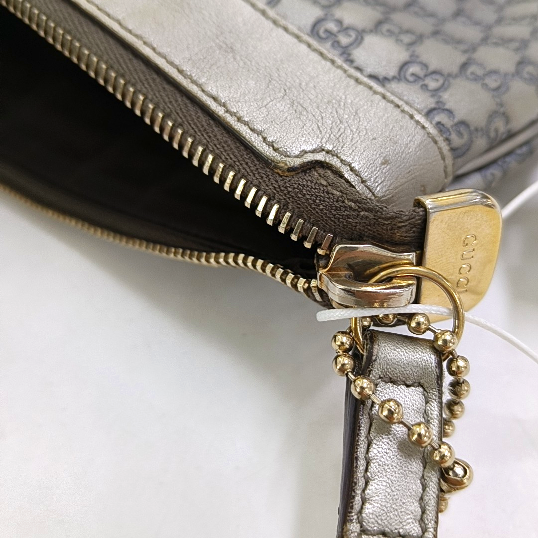 GUCCI Silver Cowhide Monogrammed Embossed Clutch Golden hardware-(SKU)-951850185