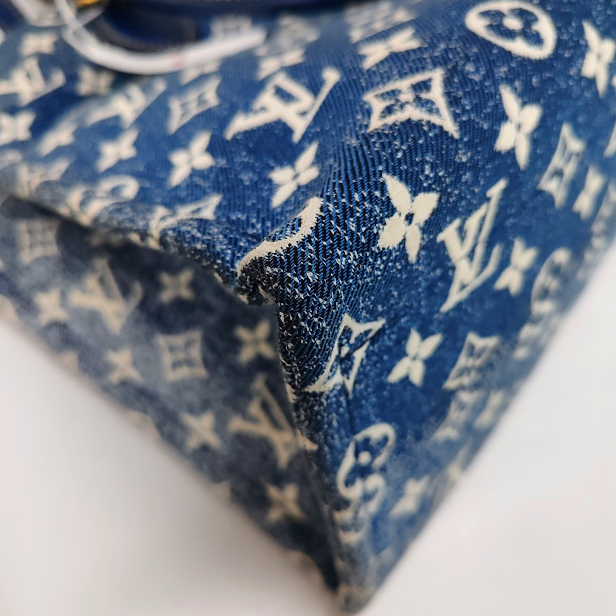 LOUIS VUITTON ONTHEGO Medium Blue Canvas Monogram Jungle Bag Crossbody Shoulder Bag with Golden Hardware-(SKU)-962523559