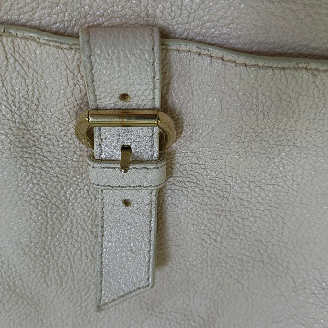 DIOR Tote bag White cowhide waffle pattern quilted single shoulder bag Golden hardware-(SKU)-957417098