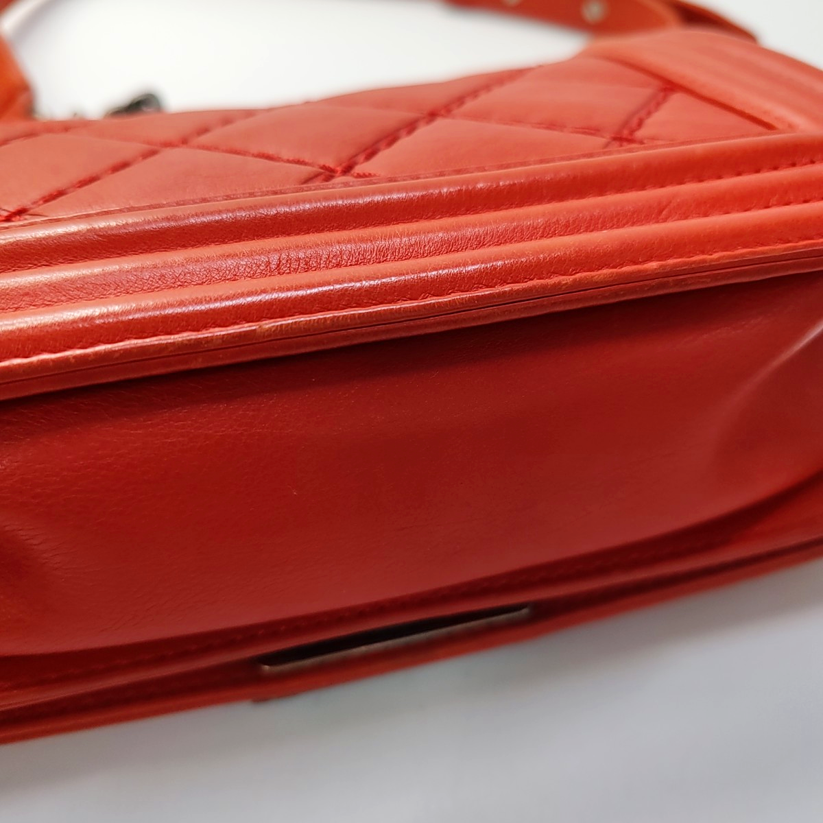 CHANEL BOY CHANEL Small Size Red Calfskin Quilted Chevron Single Shoulder Bag Crossbody Bag Rhodium Plated Hardware 18 Clasp Removable Shoulder Strap-(SKU)-943373745