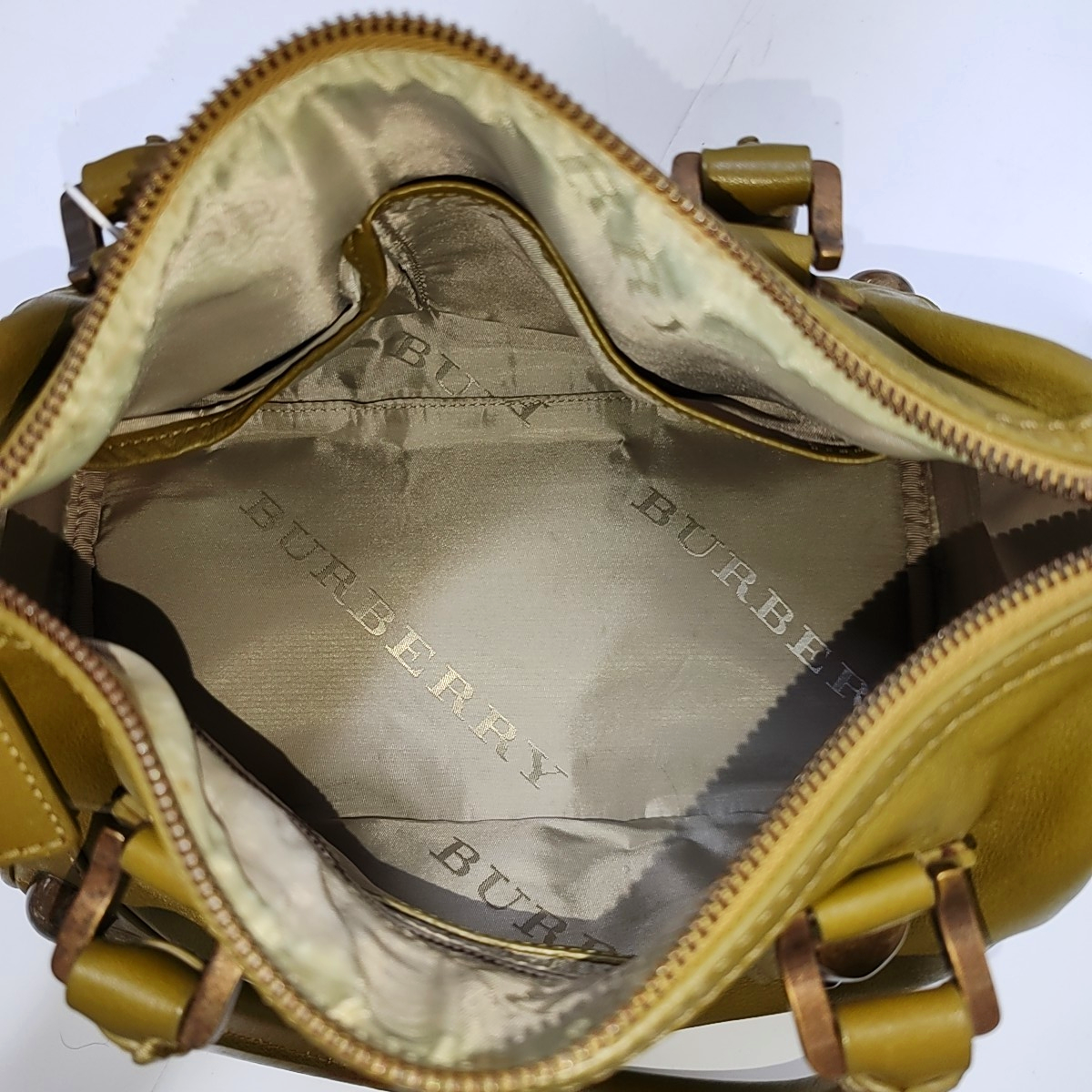 BURBERRY Green Cowhide Studs Handbag Golden hardware-(SKU)-944901889