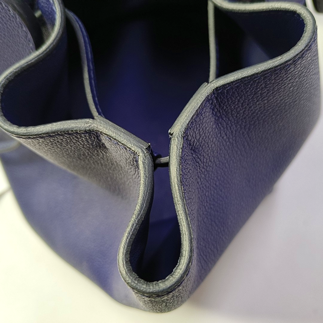 HERMÈS Licol 17 Glaze Blue Swift Leather Shoulder Bag Crossbody Bag with Silver Hardware D-(SKU)-948360845
