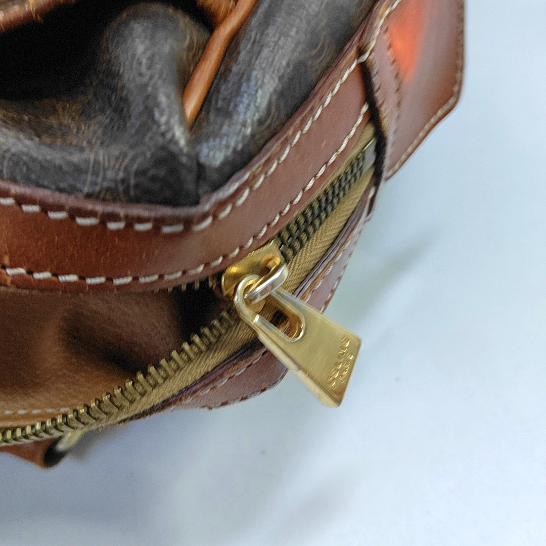 CELINE MACADAM Brown Coated Canvas Triumph Tote Bag Golden hardware-(SKU)-935552014